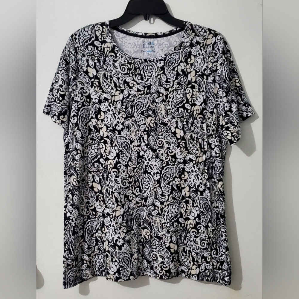 Croft & Barrow Black and White Paisley Women's Top In Excellent Condition